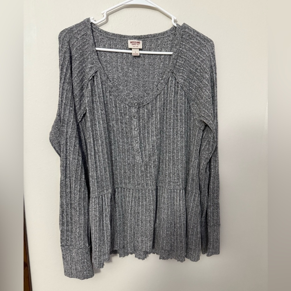 Mossimo Supply Co. Gray Ribbed Button Blouse